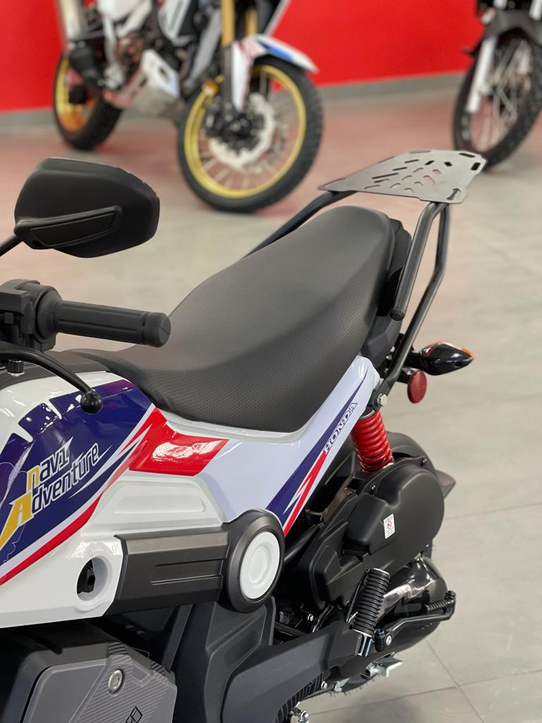 Parrilla anclaje Honda Navi