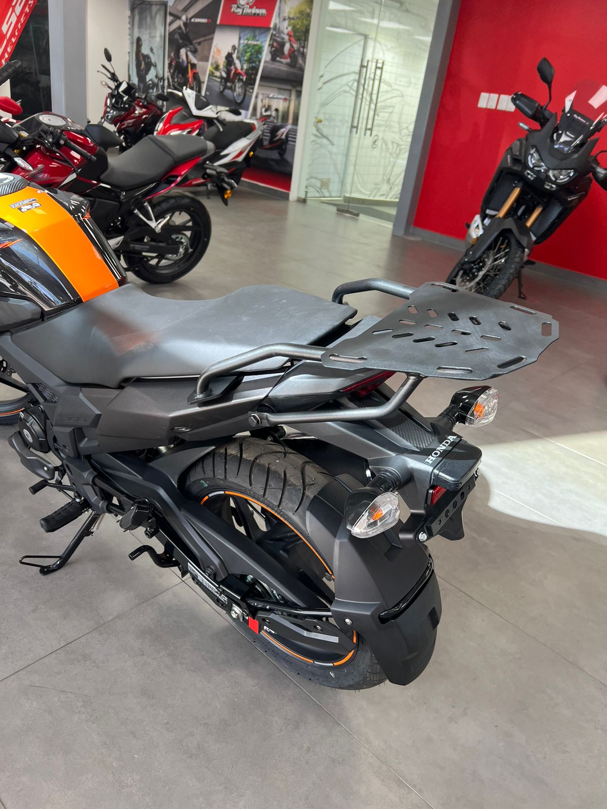 Parrilla anclaje Honda X-blade
