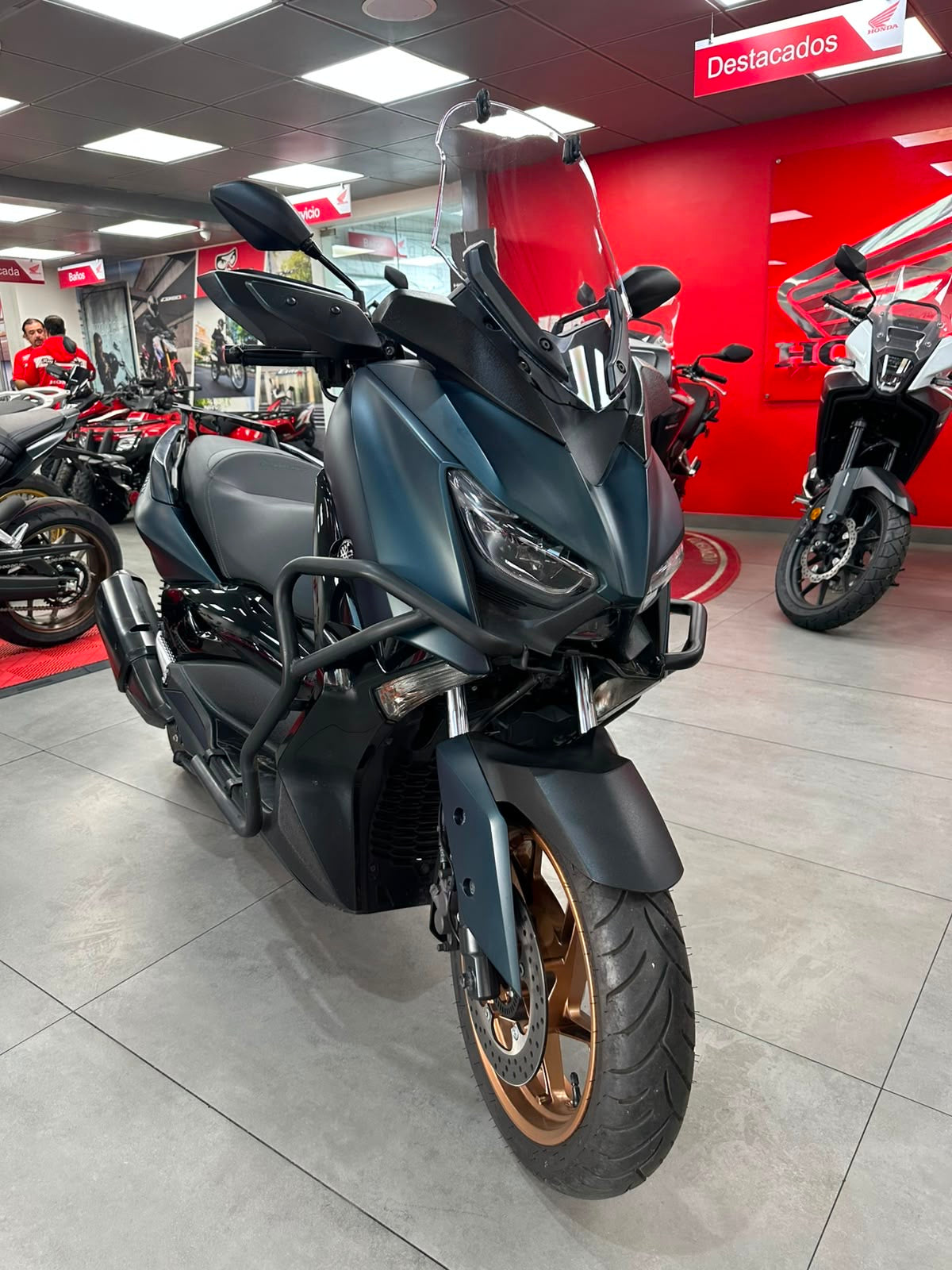 Yamaha X Max 300