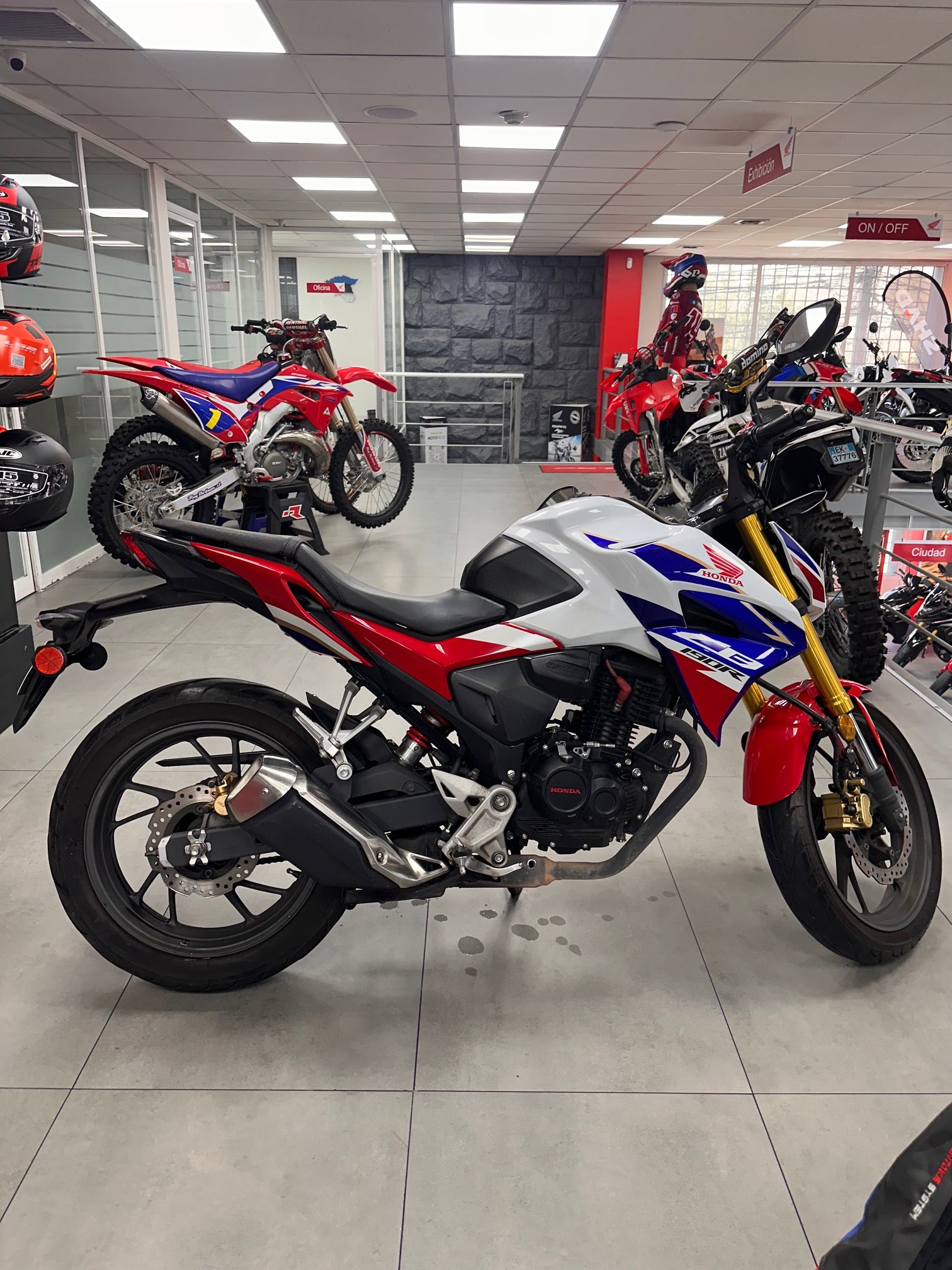 CB 190 R
