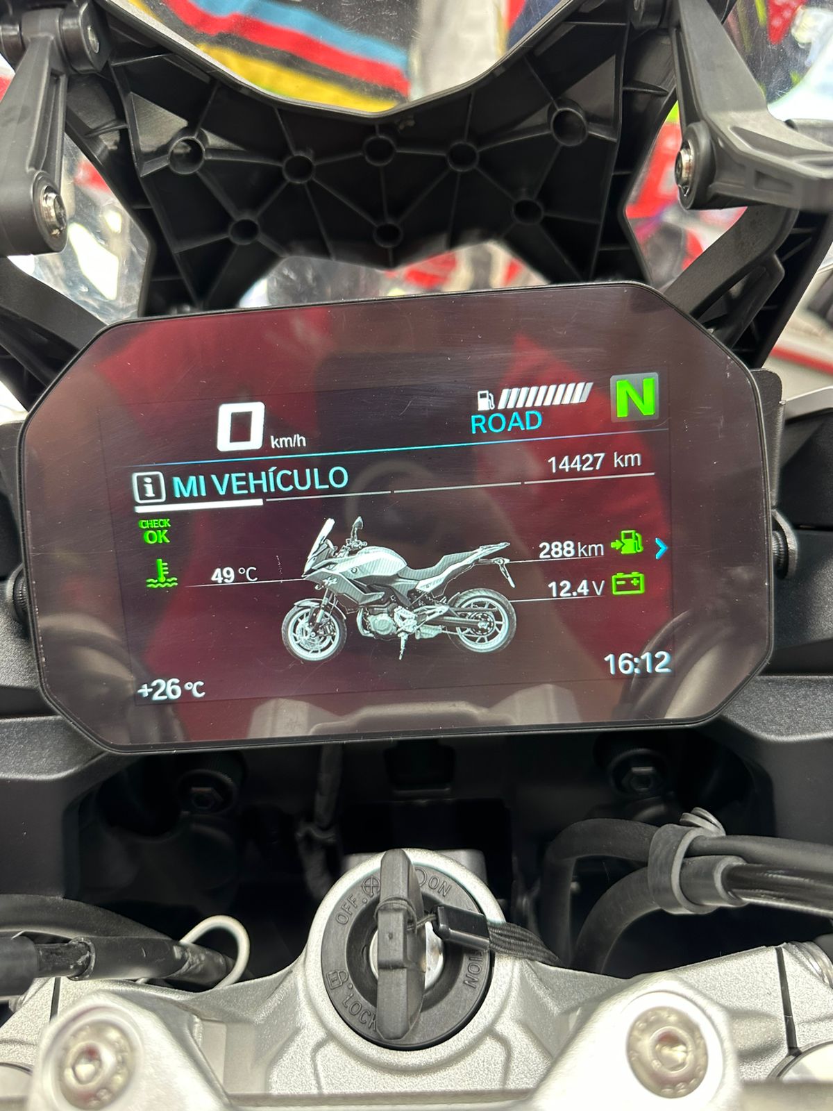 BMW F900XR