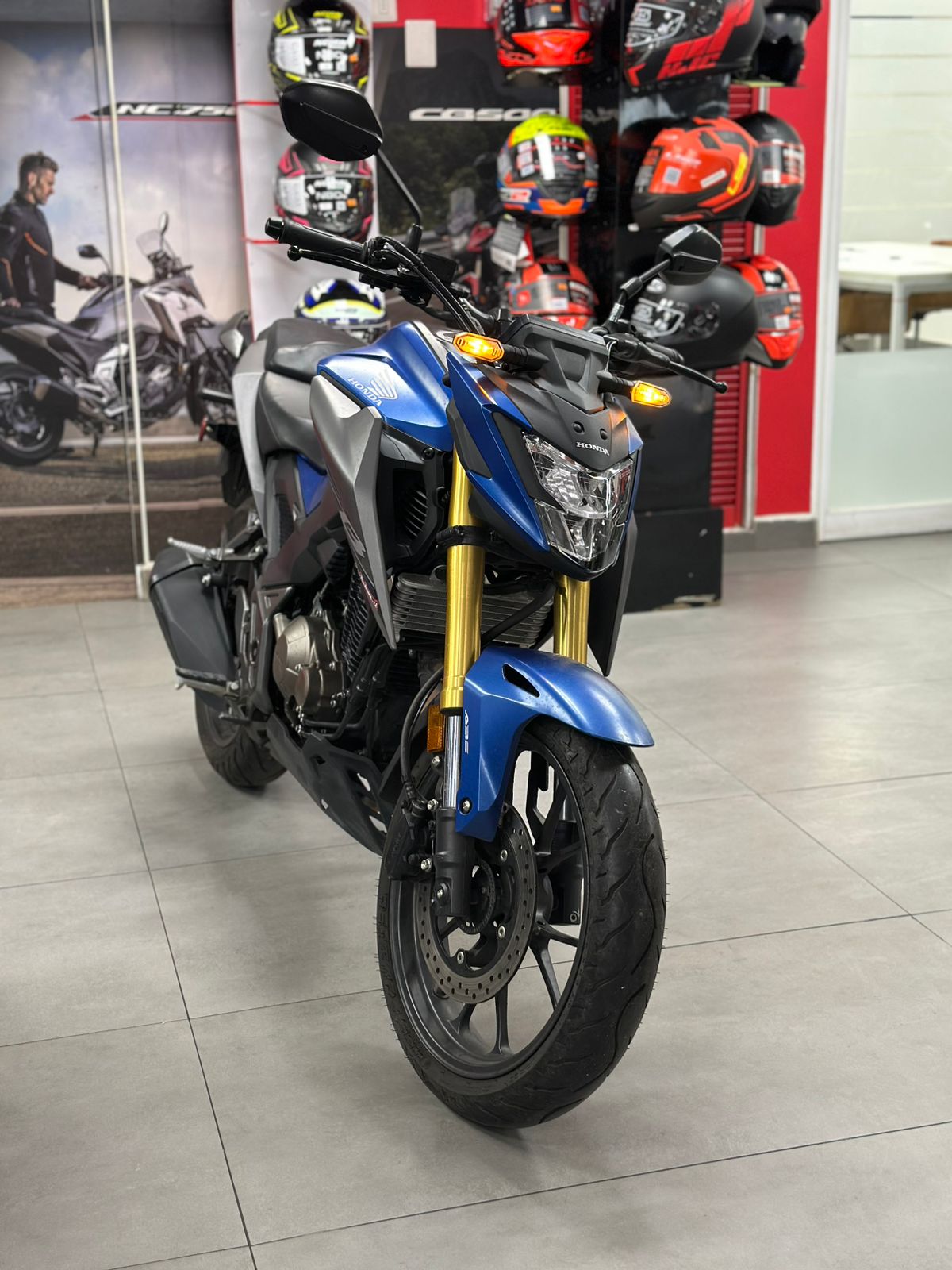 Honda CB300 Twister