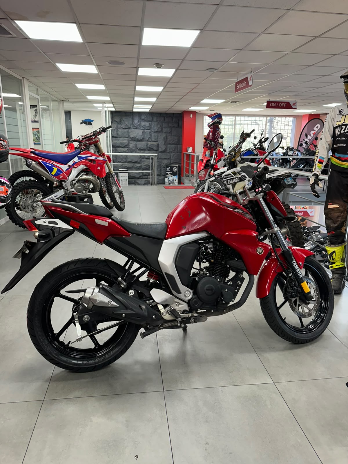 Honda YAMAHA FZN150