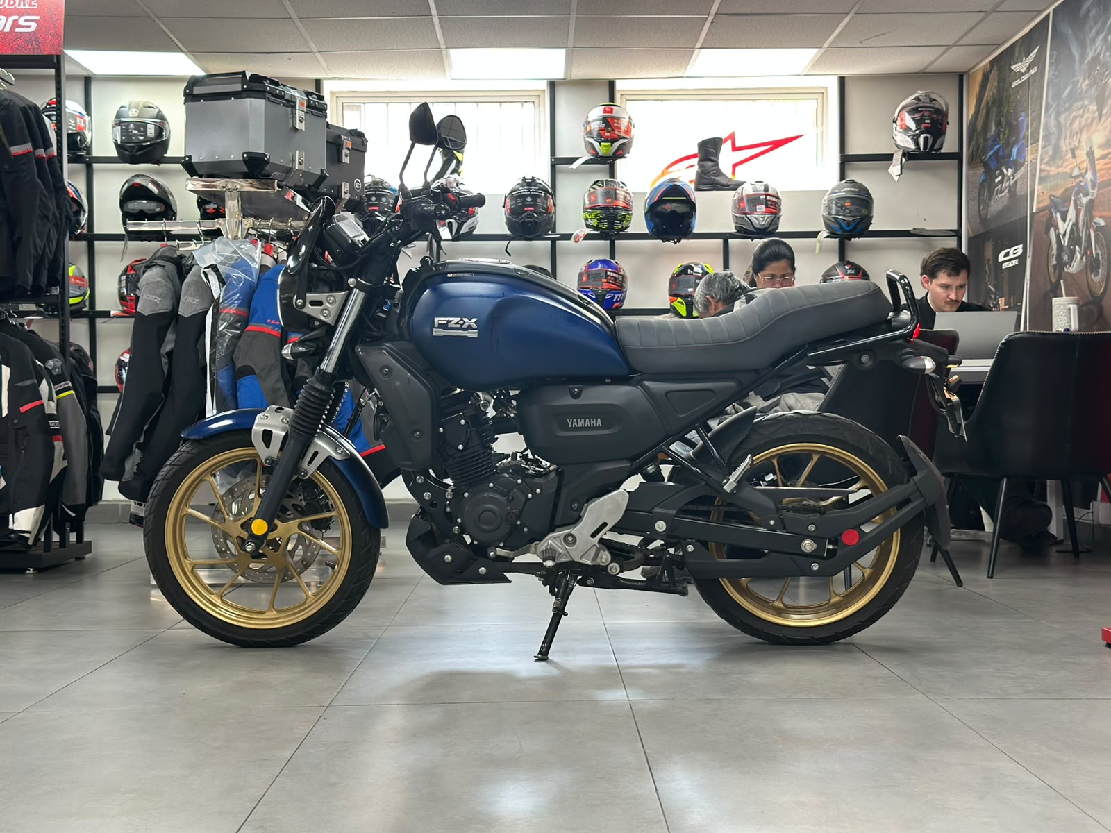 YAMAHA FZX