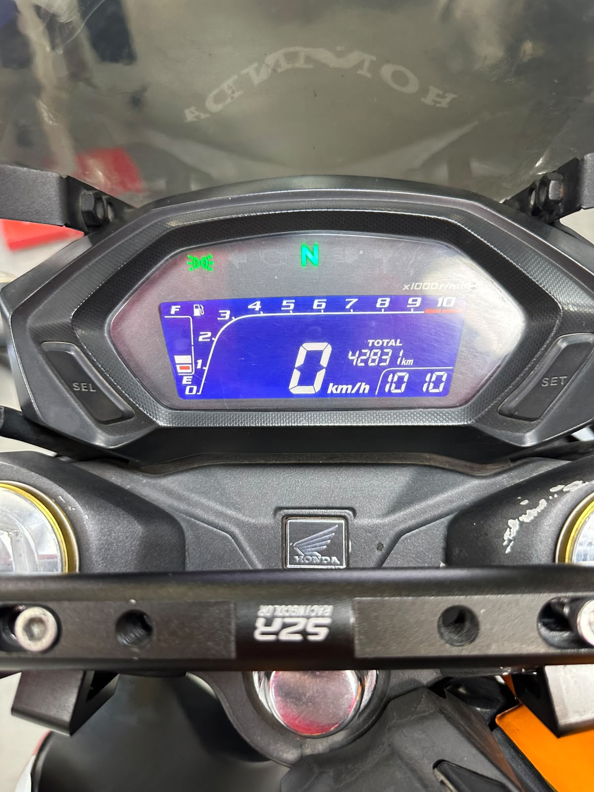 Honda CB190R REPSOL