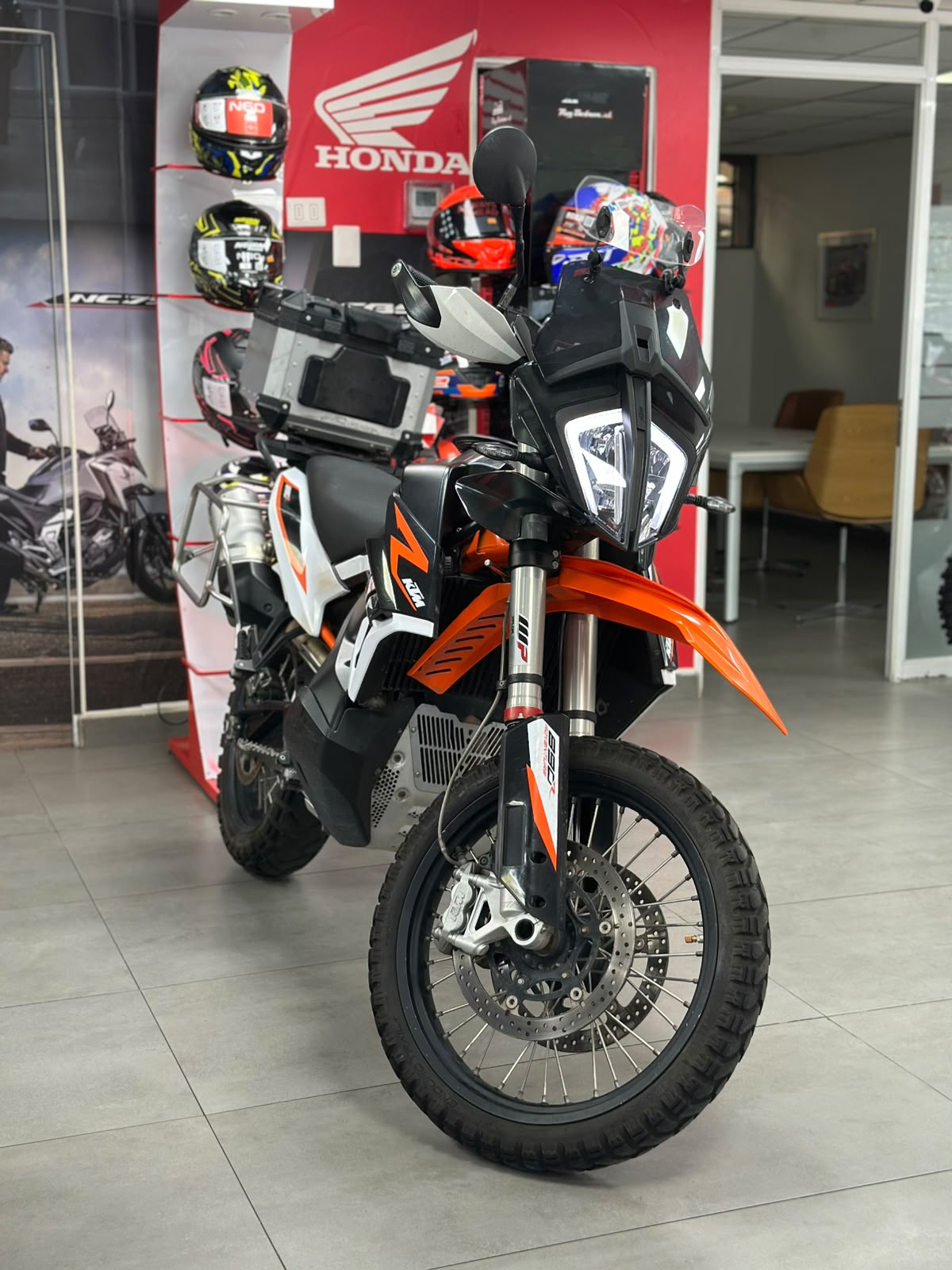 KTM 890 ADVENTURE