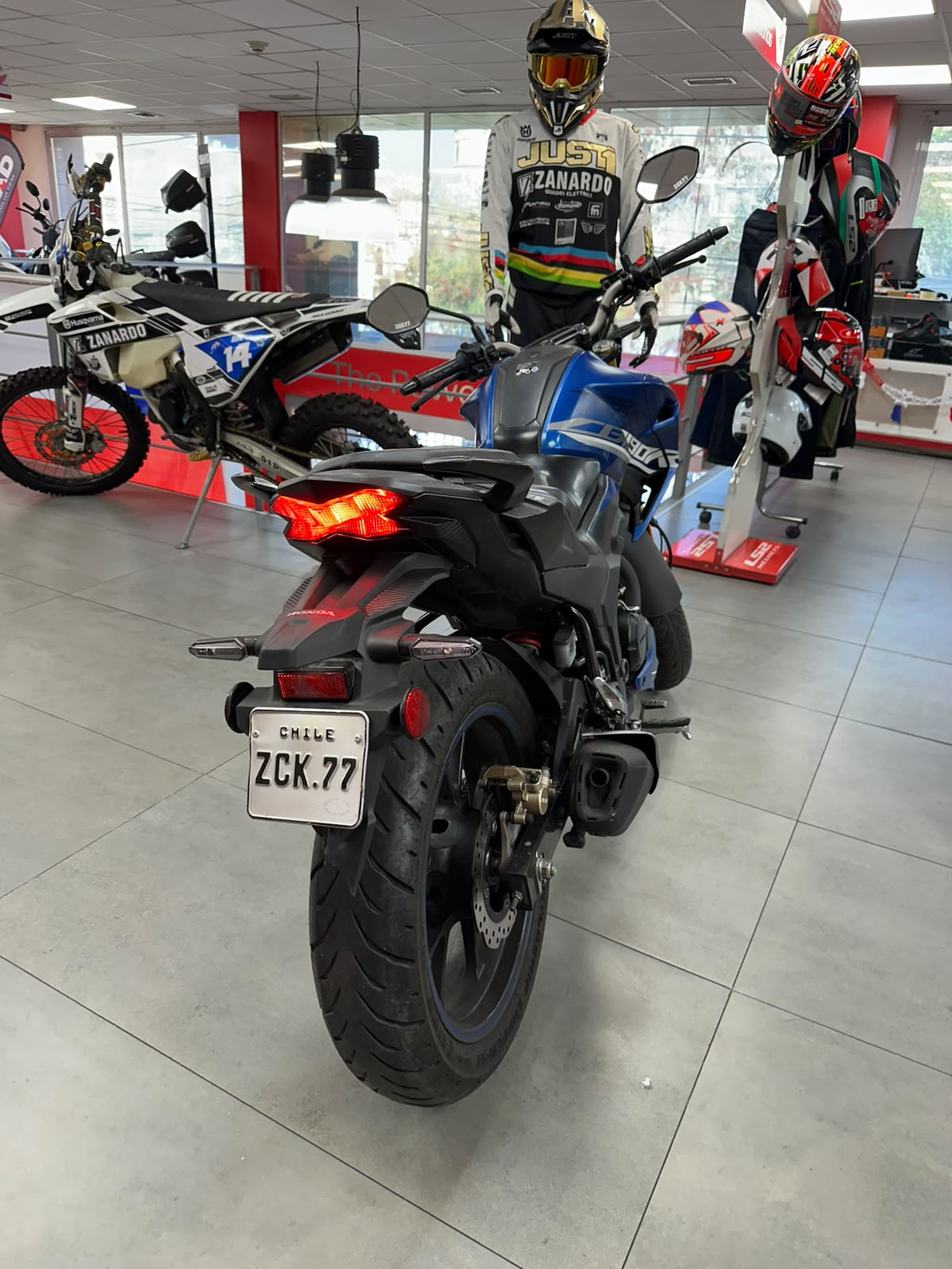 Honda cb190r