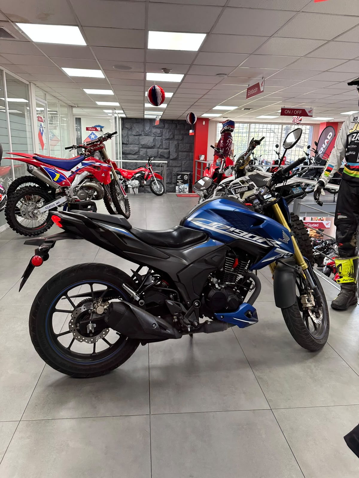 Honda cb190r