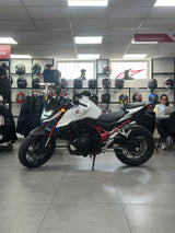 Honda hornet 750