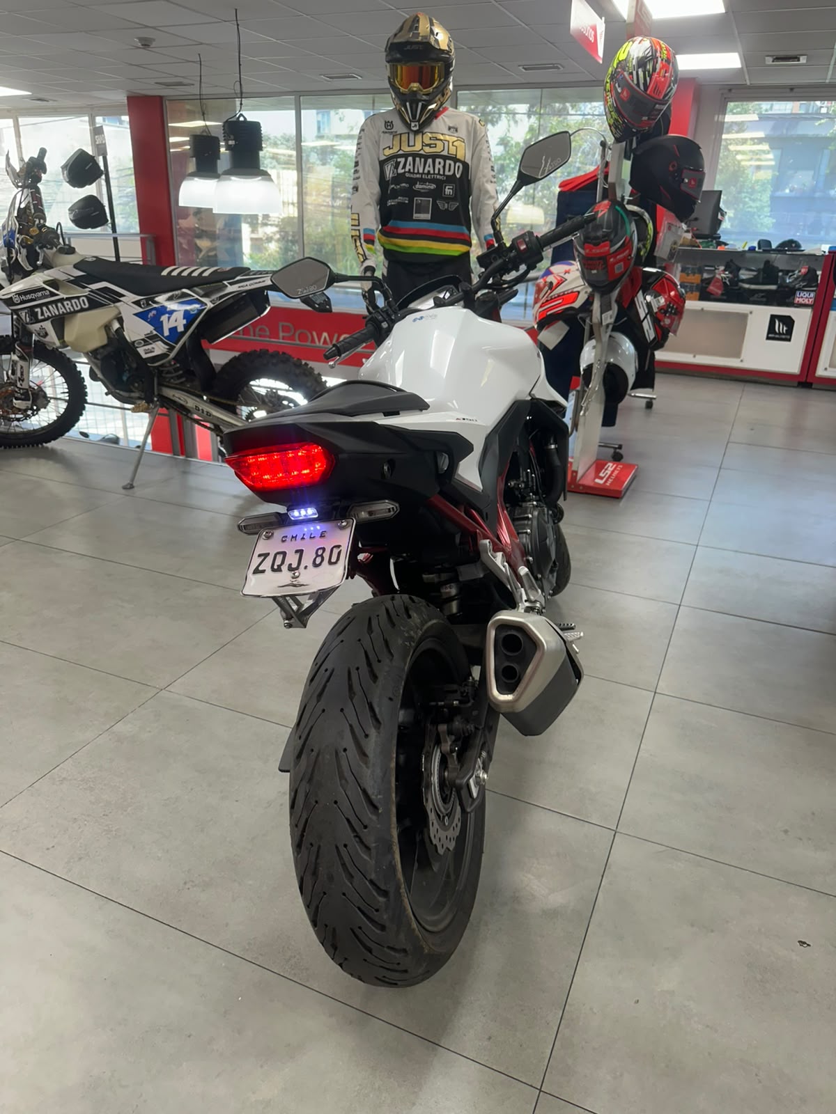 Honda hornet 750